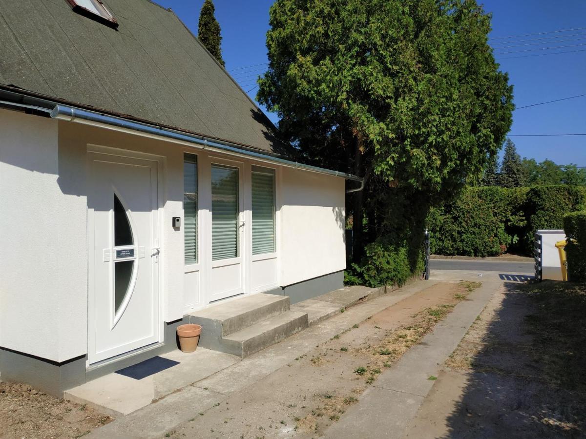 Apartament Aranyharmat